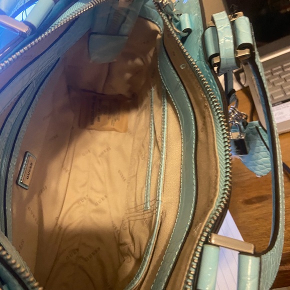 NWT Guess Aqua Katey, gorgeous color - Picture 8 of 9